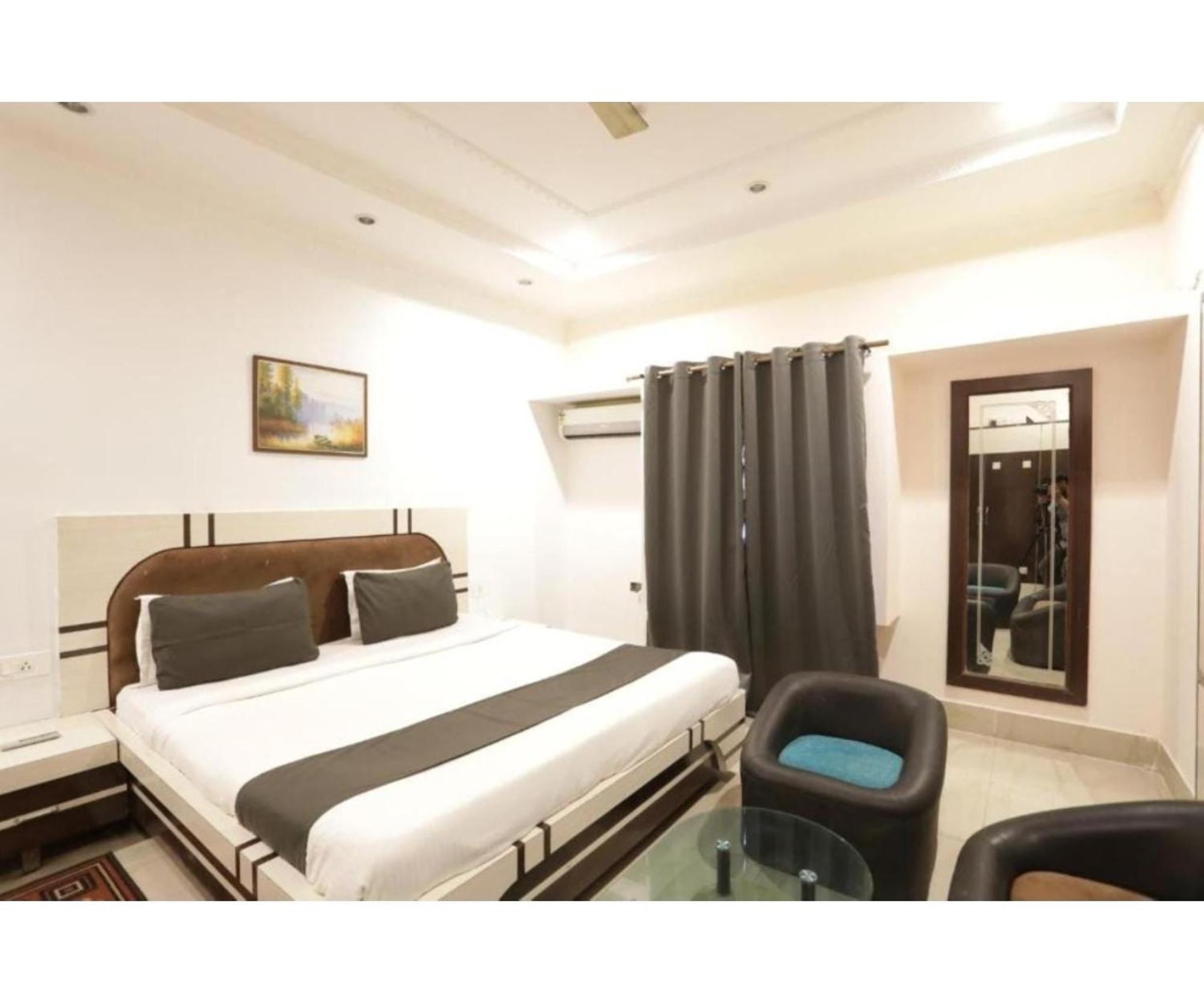 Day S Inn Luxury Stay Near Care Hospital In Budget Friendly Price Best Seller 布巴内什瓦尔 外观 照片