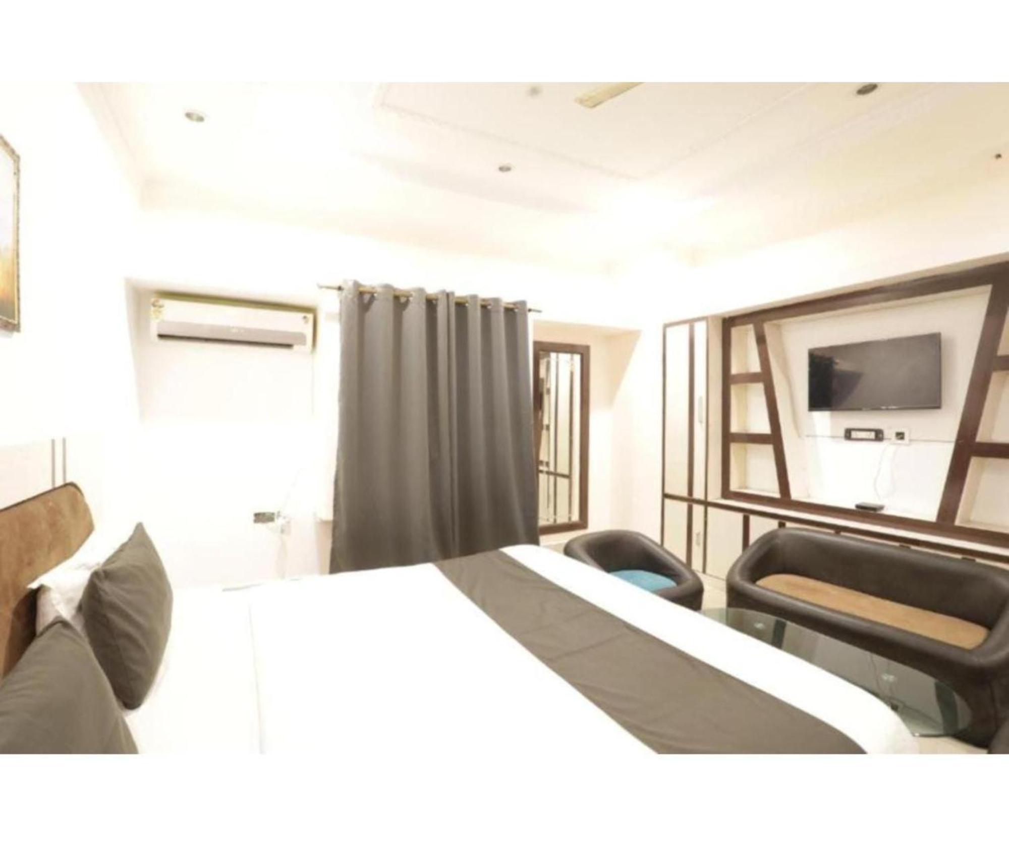 Day S Inn Luxury Stay Near Care Hospital In Budget Friendly Price Best Seller 布巴内什瓦尔 外观 照片